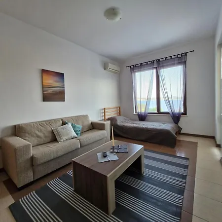 Apartment Sea View Hinode